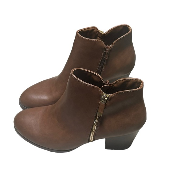 NWT | Style & Co Cognac Brown Ankle Boots | Size 10.5 | Includes Box! - Picture 3 of 10